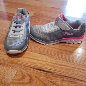 Like new Fila Sneakers
